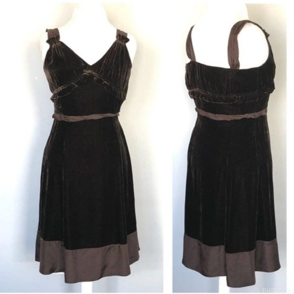 Marc Jacobs Dresses & Skirts - Marc Jacobs Chocolate Velvet Dress
